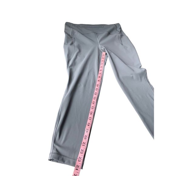 Lululemon Swift Speed High-Rise Tight 28"
Brushed Luxtreme - Picture 16 of 16